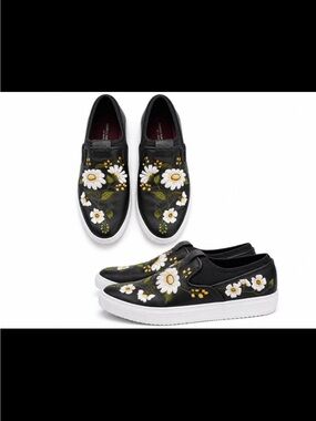 Mark Nason Black Leather Floral Embroidered Slip-On Sneakers